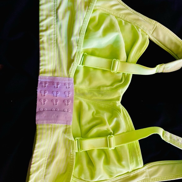 Lululemon sports bra - Picture 3 of 4